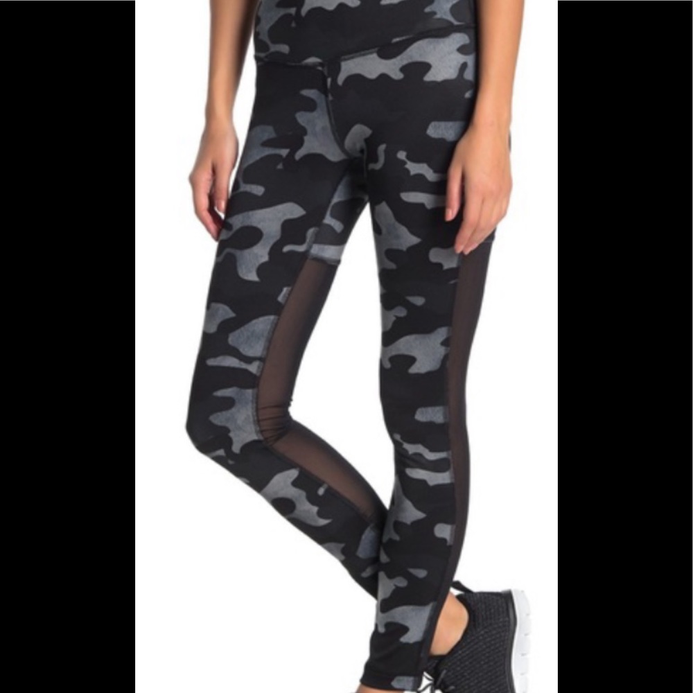 90 Degree By Reflex- Black and Grey Camo Front Leggings w/Mesh Back